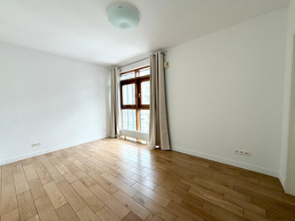 Mieszkanie mazowieckie
Warszawa
Śródmieście Do wynajęcia 8000 PLN 127 m2 