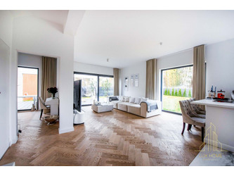 Dom mazowieckie
piaseczyński
Piaseczno
Chyliczki Na sprzedaż 2 700 000 PLN 197,53 m2 