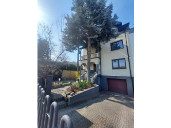 Dom świętokrzyskie
starachowicki
Starachowice Na sprzedaż 940 000 PLN 365 m2 