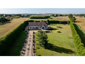 Dom zachodniopomorskie
kołobrzeski
Dygowo
Czernin Na sprzedaż 4 900 000 PLN 320 m2 