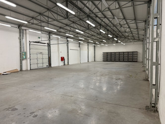 Magazyn warmińsko-mazurskie
Olsztyn
Pojezierze Do wynajęcia 8600 PLN 400 m2 