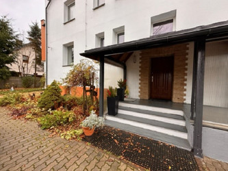 Dom śląskie
Częstochowa
Północ Na sprzedaż 749 000 PLN 195 m2 